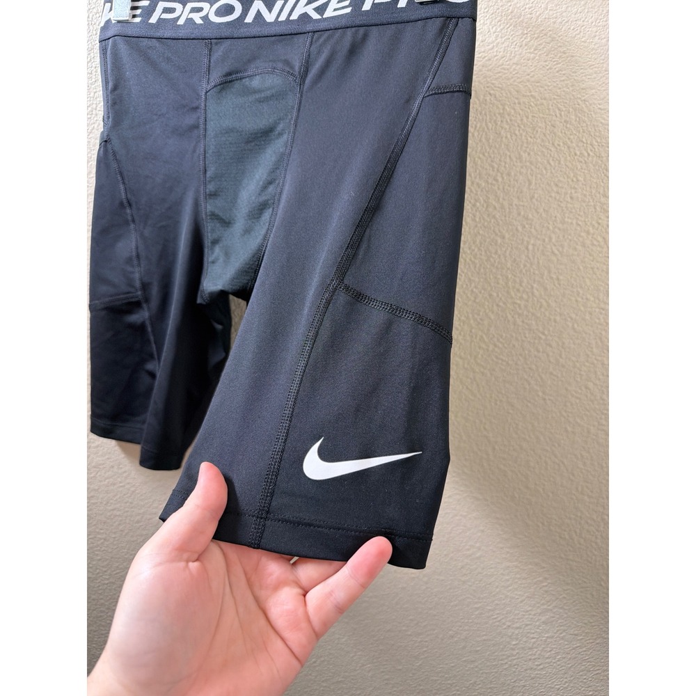 Boys Nike Pro Compression Shorts Size XL - Picture 2 of 4